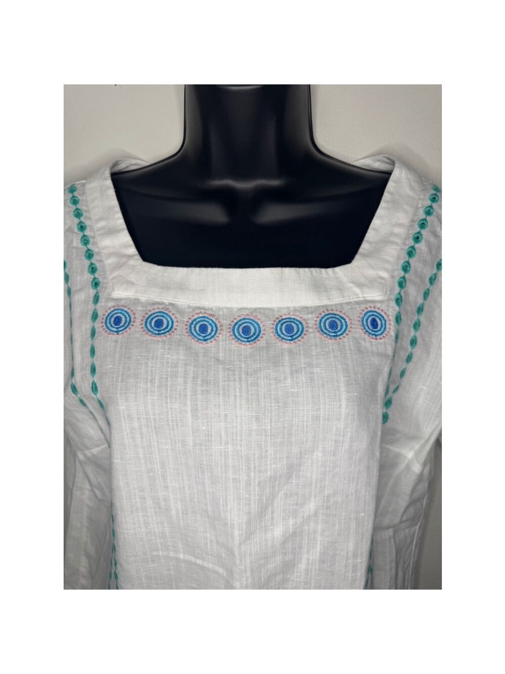 Women's Talbots Top Size M Linen/Cotton Blend White Embroidered - Picture 5 of 8